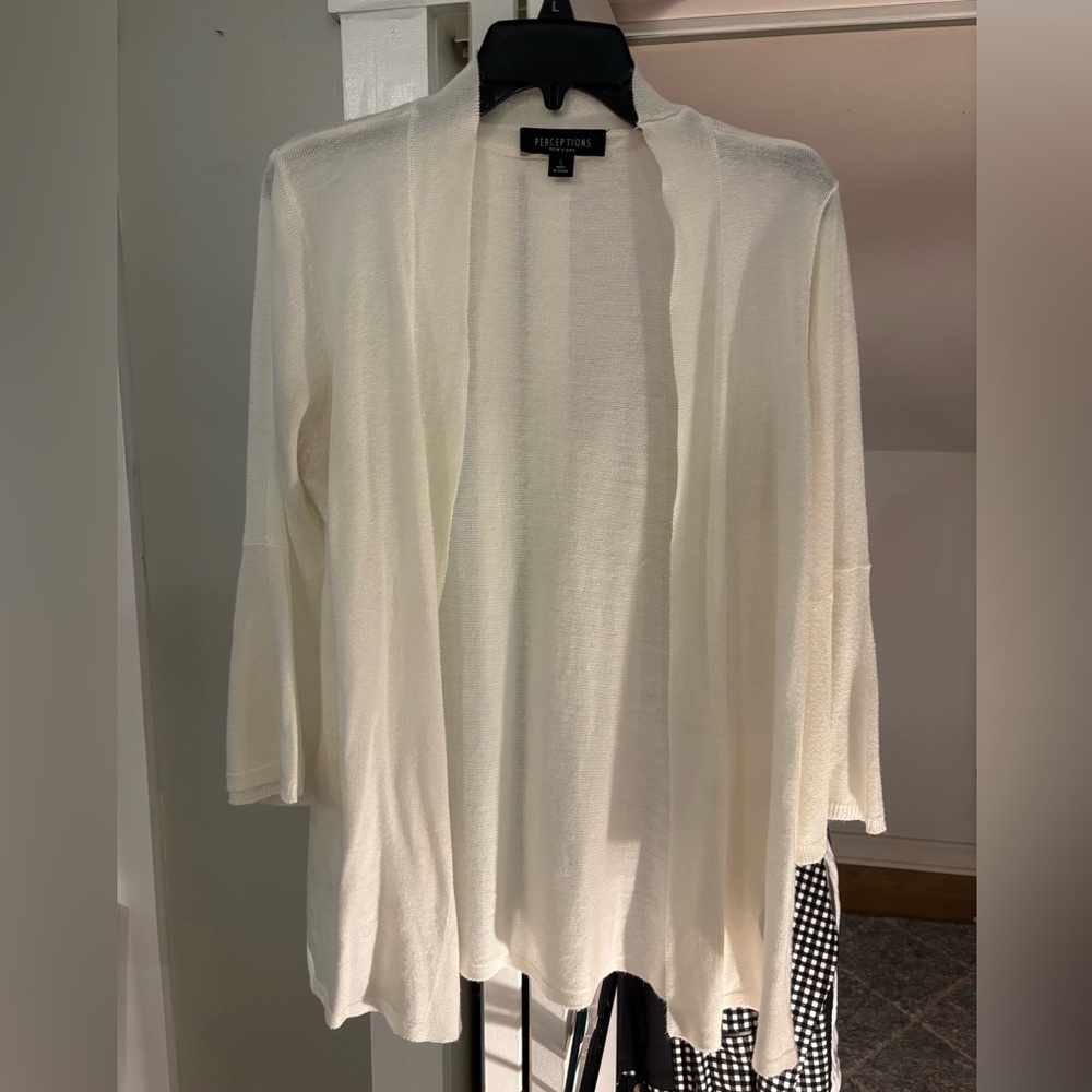 Perceptions Women's Elegant Cream Cardigan